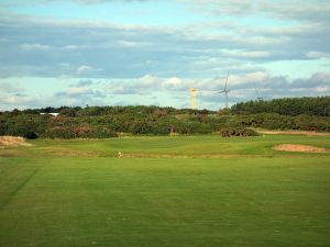 Dundonald 9th Approach